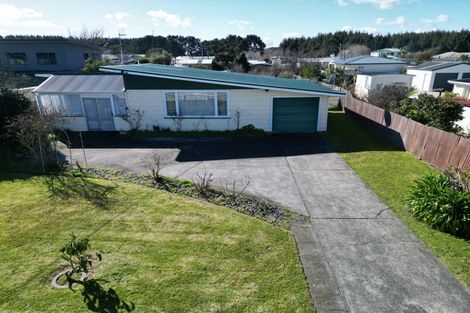 Photo of property in 23 Seabury Avenue, Foxton Beach, Foxton, 4815