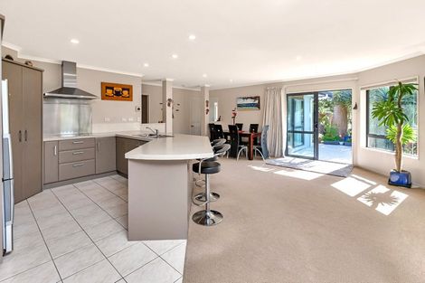 Photo of property in 55 Pyle Road West, One Tree Point, 0118