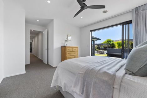 Photo of property in 5 Augusta Grove, Waiwhakaiho, New Plymouth, 4312