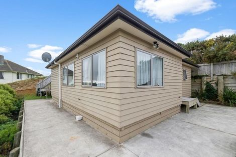 Photo of property in 78-80 Waihora Crescent, Waitangirua, Porirua, 5024