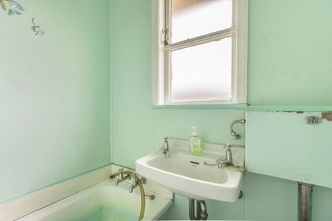 Photo of property in 9 Kaka Road, Raumati Beach, Paraparaumu, 5032