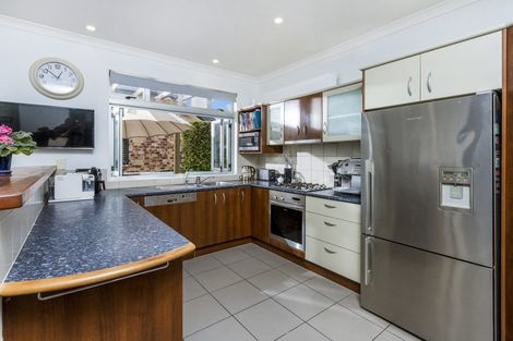 Photo of property in 75 Browns Bay Road, Browns Bay, Auckland, 0630