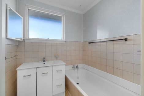 Photo of property in 42 Fovant Street, Russley, Christchurch, 8042