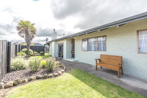 Photo of property in 53 Hinau Street, Castlecliff, Whanganui, 4501
