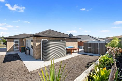 Photo of property in 5 Minerva Avenue, Helensville, 0800