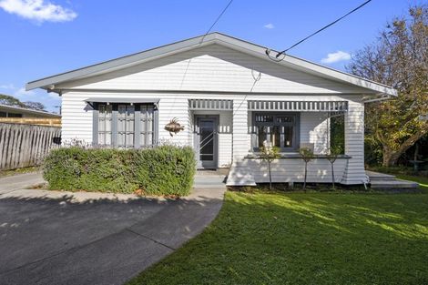 Photo of property in 15 Burns Street, Westown, New Plymouth, 4310