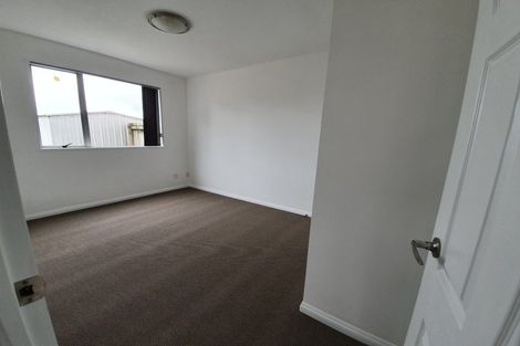 Photo of property in 10 Ballymore Drive, Pinehill, Auckland, 0632