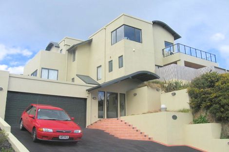 Photo of property in 122 Viewmont Drive, Harbour View, Lower Hutt, 5010