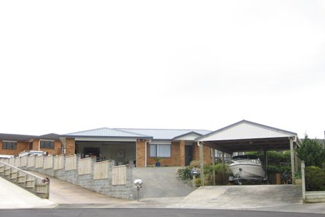 Photo of property in 12 Fantome Place, Whalers Gate, New Plymouth, 4310