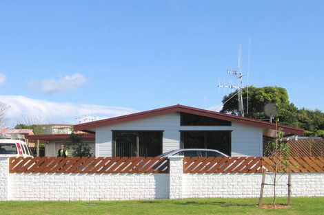 Photo of property in 49 Sunrise Avenue, Mount Maunganui, 3116