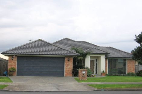 Photo of property in 211 Kilkenny Drive, East Tamaki Heights, Auckland, 2016