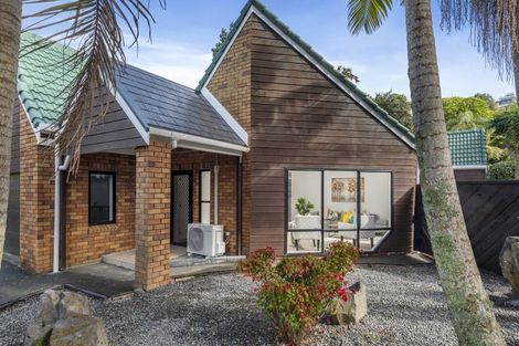 Photo of property in 2 Stitchbird Close, Murrays Bay, Auckland, 0630