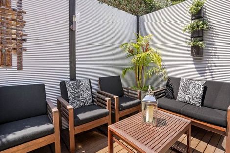 Photo of property in 2/4 Beach Road, Castor Bay, Auckland, 0620