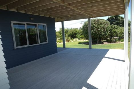 Photo of property in 355 Te Horo Beach Road, Te Horo Beach, Otaki, 5581