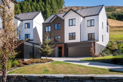 Photo of property in 28/6 George Bullen Lane, Arthurs Point, Queenstown, 9371