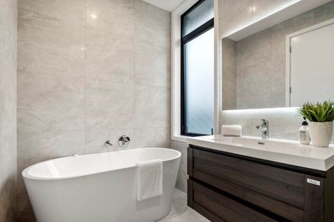 Photo of property in 14 Third Fairway Place, Albany, Auckland, 0632