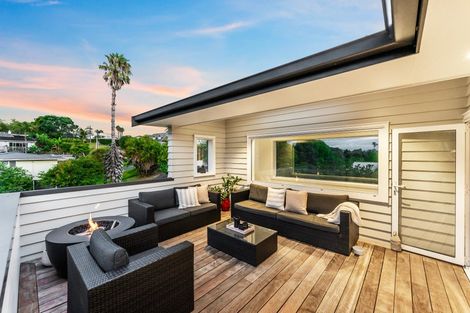 Photo of property in 16 Rewi Street, Torbay, Auckland, 0630