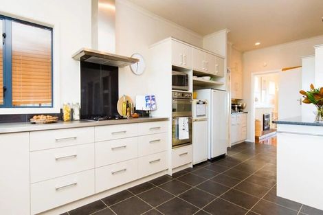 Photo of property in 81 The Esplanade, Westshore, Napier, 4110