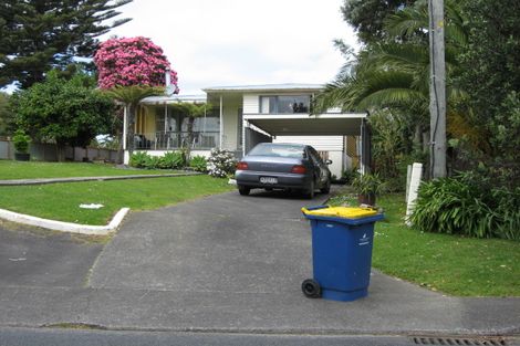 Photo of property in 5 The Terrace, Herald Island, Auckland, 0618