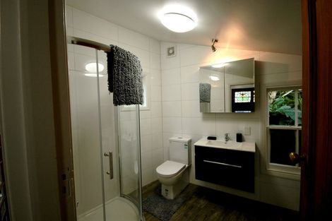 Photo of property in 66 Kelburn Parade, Kelburn, Wellington, 6012