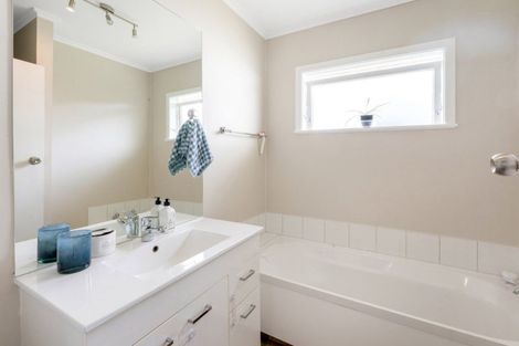 Photo of property in 38 Gibraltar Street, Howick, Auckland, 2014