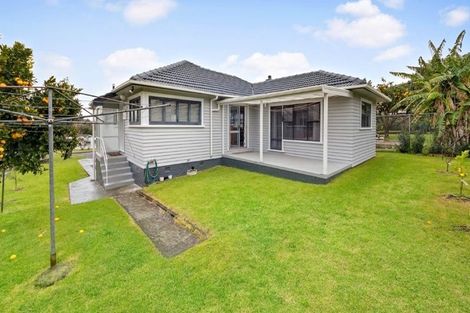 Photo of property in 61 Taikata Road, Te Atatu Peninsula, Auckland, 0610