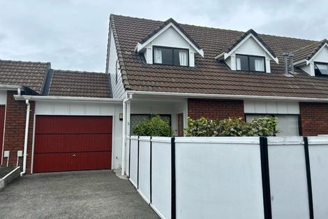 Photo of property in 2/49 Mana Esplanade, Paremata, Porirua, 5026