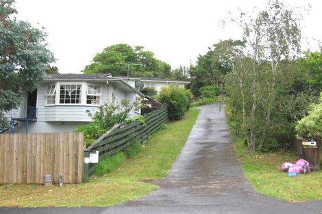 Photo of property in 60 Lavery Place, Sunnynook, Auckland, 0632