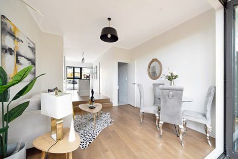 Photo of property in 3/32 Brandon Road, Glen Eden, Auckland, 0602