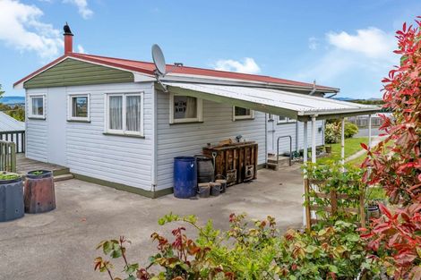 Photo of property in 16 Mcneil Street, Balclutha, 9230
