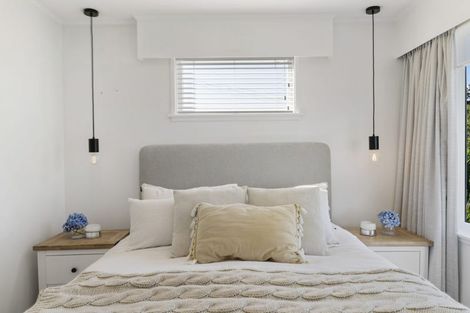 Photo of property in 21 Lowtherhurst Road, Massey, Auckland, 0614