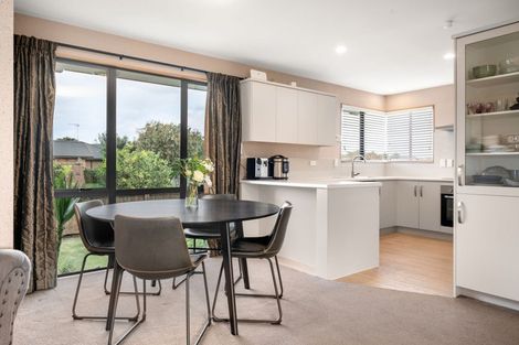 Photo of property in 10 Drumfearn Place, Rototuna, Hamilton, 3210