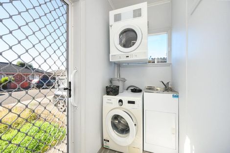 Photo of property in 1 Cremorne Avenue, Hokowhitu, Palmerston North, 4410