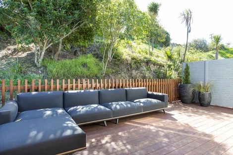 Photo of property in 8a Huka Road, Birkenhead, Auckland, 0626