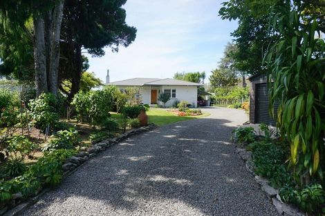 Photo of property in 24 Avenue North Road, Levin, 5510