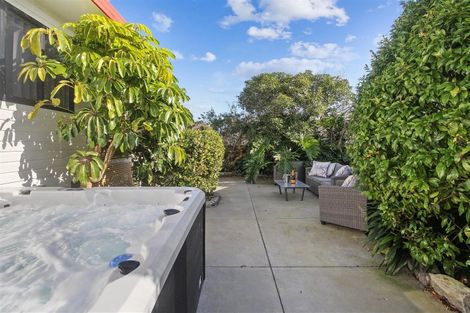 Photo of property in 4 Channel View Road, Clarks Beach, Pukekohe, 2679