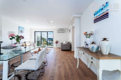 Photo of property in 5 Lilac Lane, Oteha, Auckland, 0632