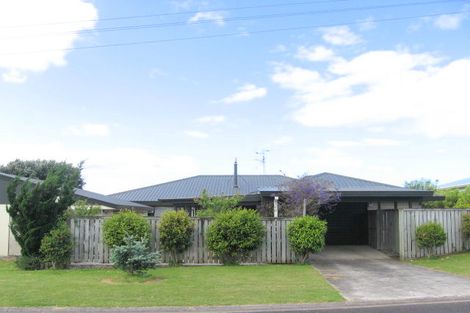 Photo of property in 28 Roretana Drive, Athenree, Katikati, 3177