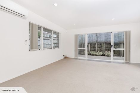 Photo of property in 22 Terrasini Drive, Flat Bush, Auckland, 2019