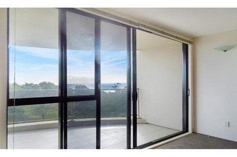 Photo of property in 175h Hurstmere Road, Takapuna, Auckland, 0622