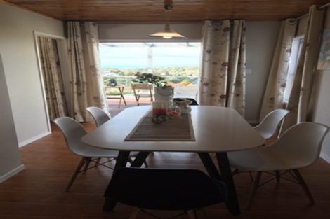 Photo of property in 152 Weatherly Road, Torbay, Auckland, 0630