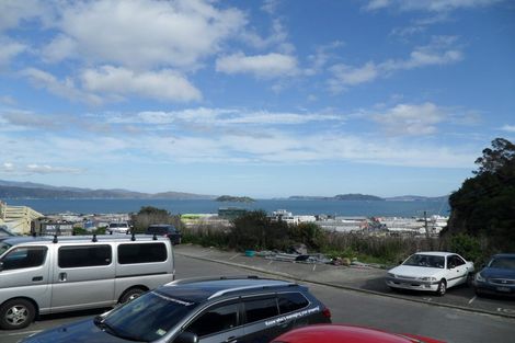 Photo of property in 4 London Road, Korokoro, Lower Hutt, 5012
