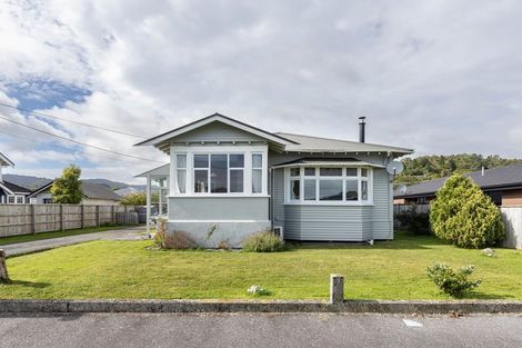 Photo of property in 5 Ida Street, Greymouth, 7805