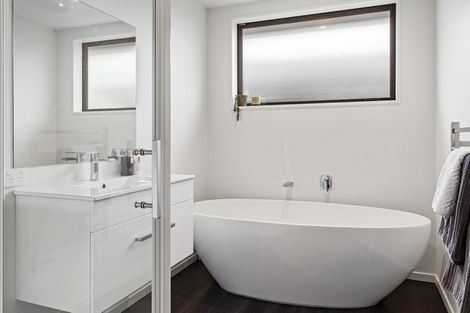 Photo of property in 76 Sutherland Drive, Kaiapoi, 7630