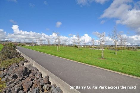 Photo of property in 1/63 Kestev Drive, Flat Bush, Auckland, 2016