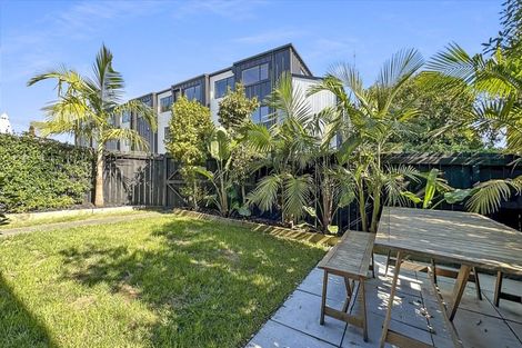Photo of property in 2/18 Puriri Street, Takapuna, Auckland, 0622