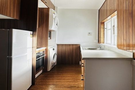 Photo of property in San Marino Apartments, 4/4 Oak Park Avenue, Te Aro, Wellington, 6011