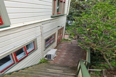 Photo of property in 4/205 The Terrace, Wellington Central, Wellington, 6011