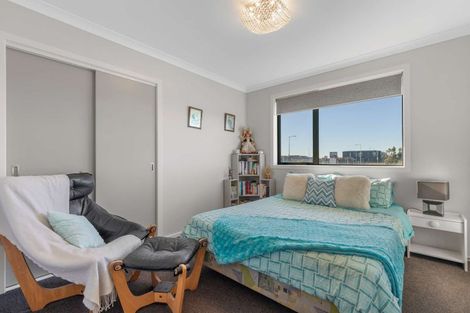 Photo of property in 32 Sabre Street, Papamoa Beach, Papamoa, 3118