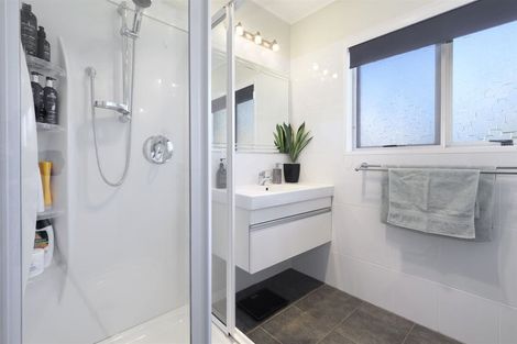 Photo of property in 2/27 Roys Road, Parkvale, Tauranga, 3112